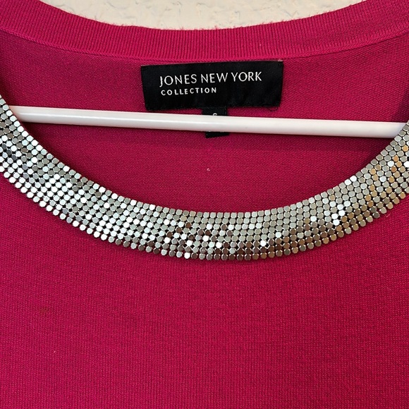 Fuscia blouse with collar detail - Picture 2 of 3